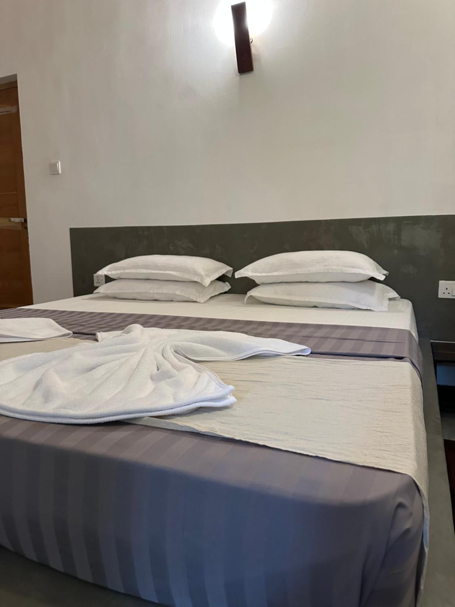 Secret House Apartment Dikwella Bagian luar foto